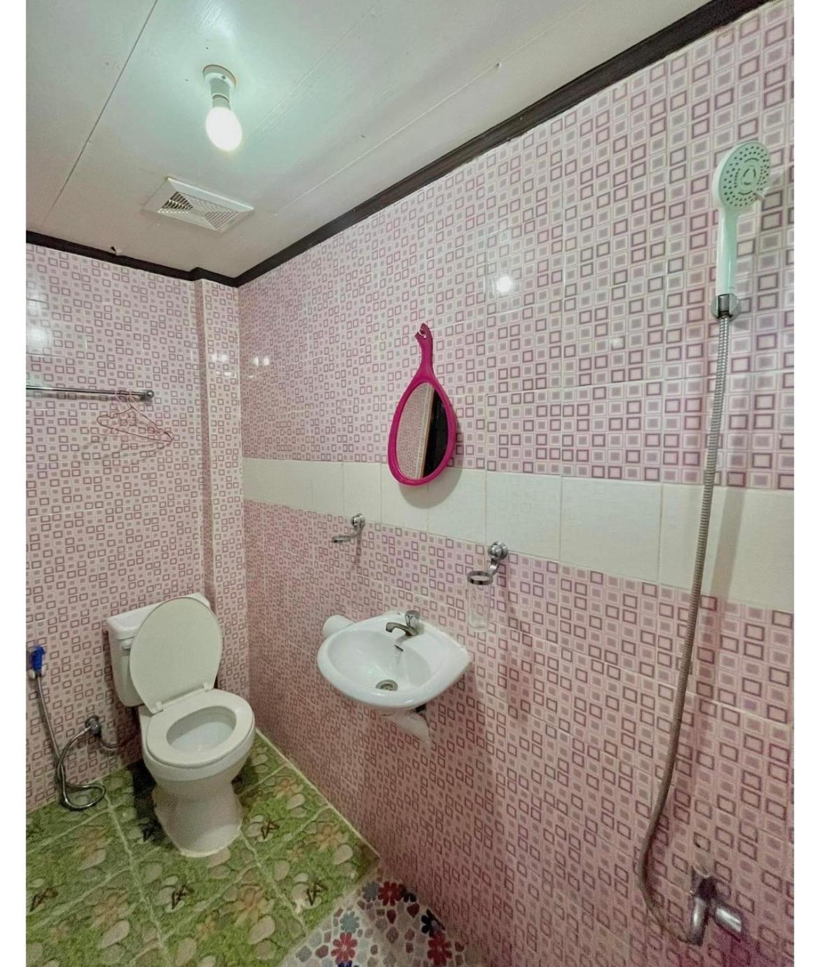Precious Homestay-Family Room Burgos  Εξωτερικό φωτογραφία